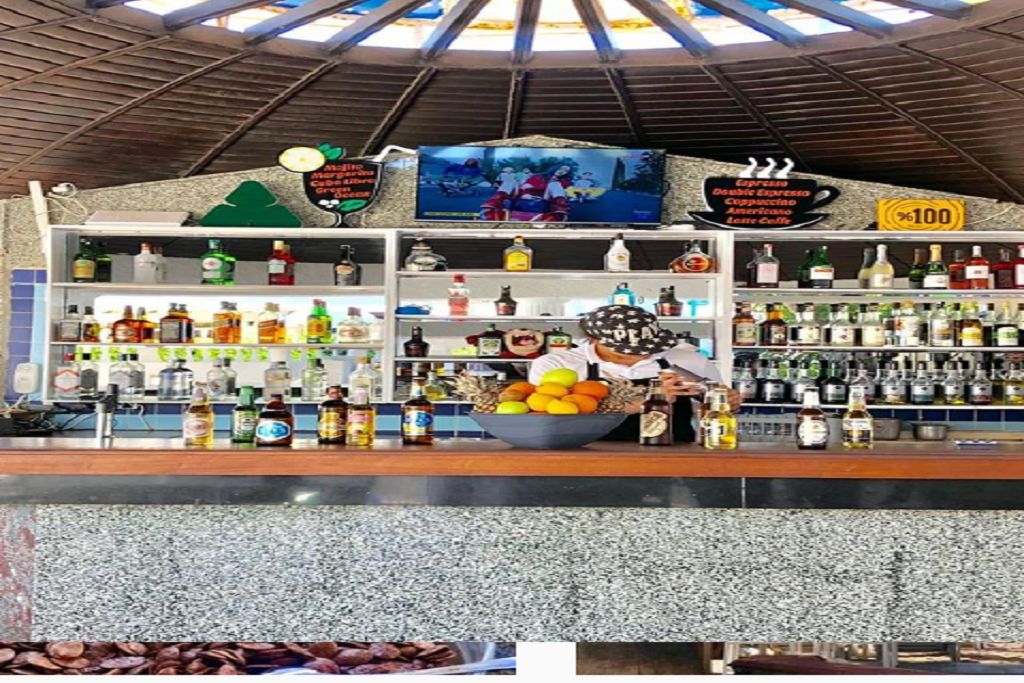 SNACK BAR