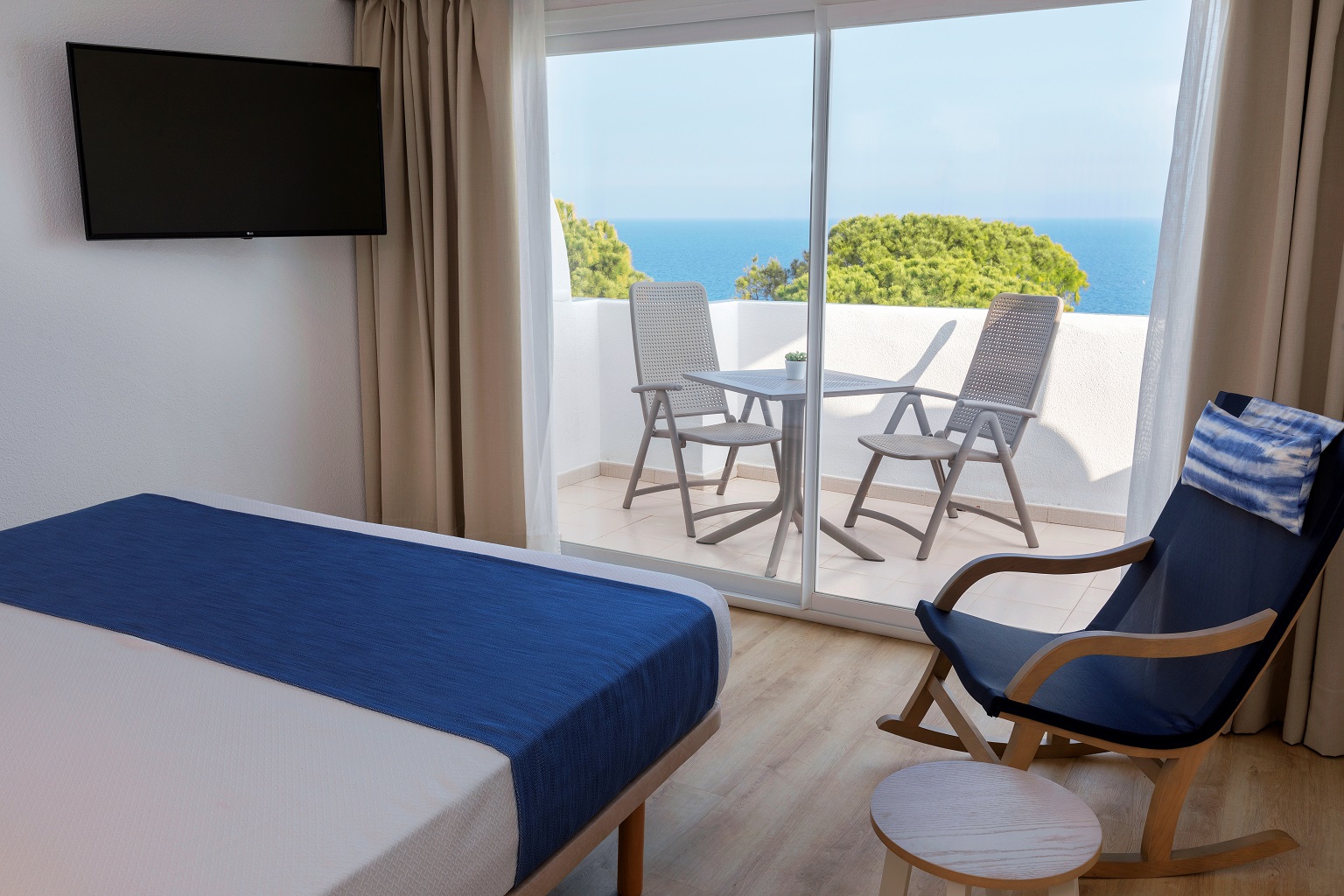 DOUBLE SUPERIOR SEA VIEW (BALCONY OR TERRACE)