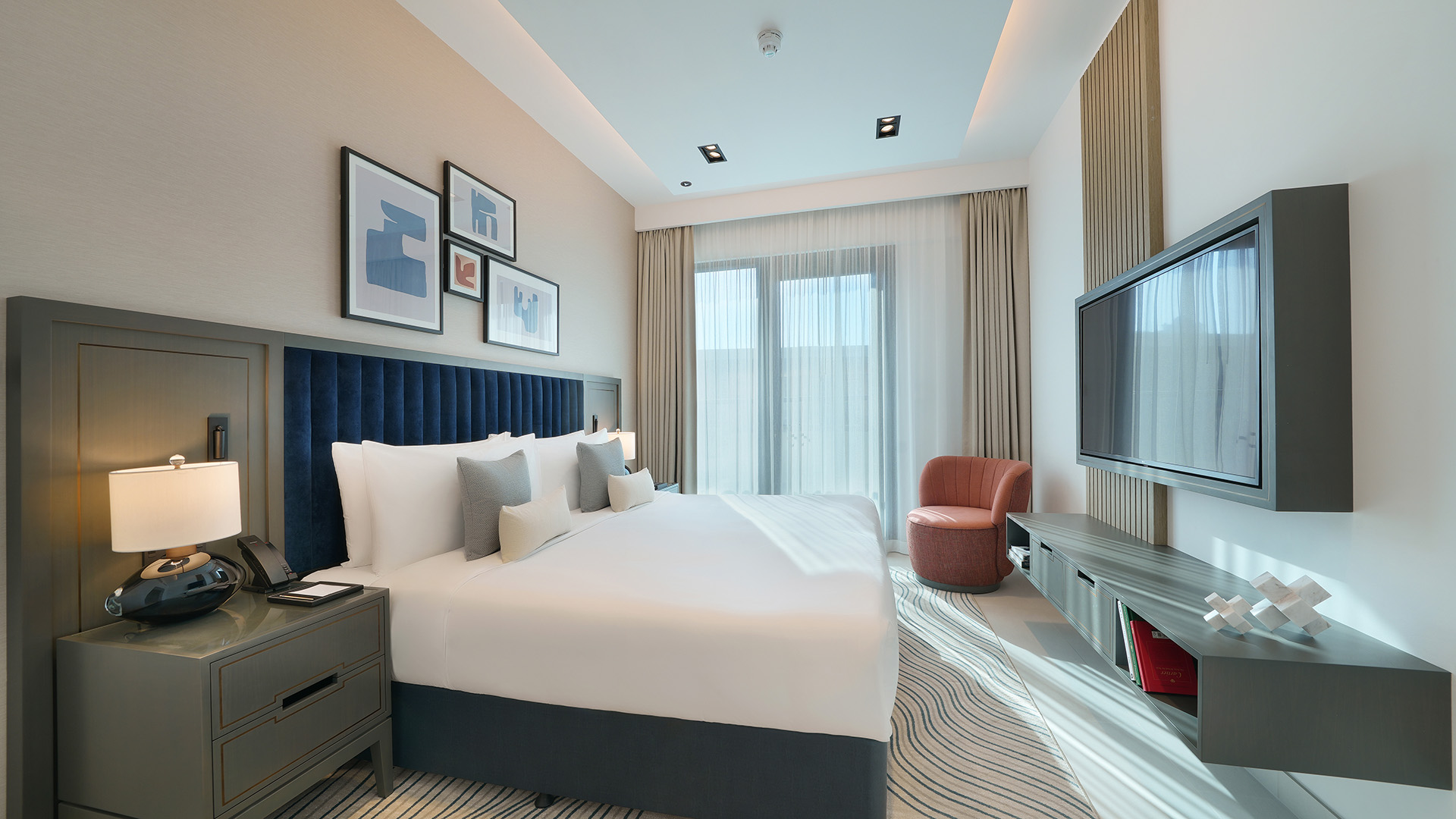 Luxury One Bedroom Apartment