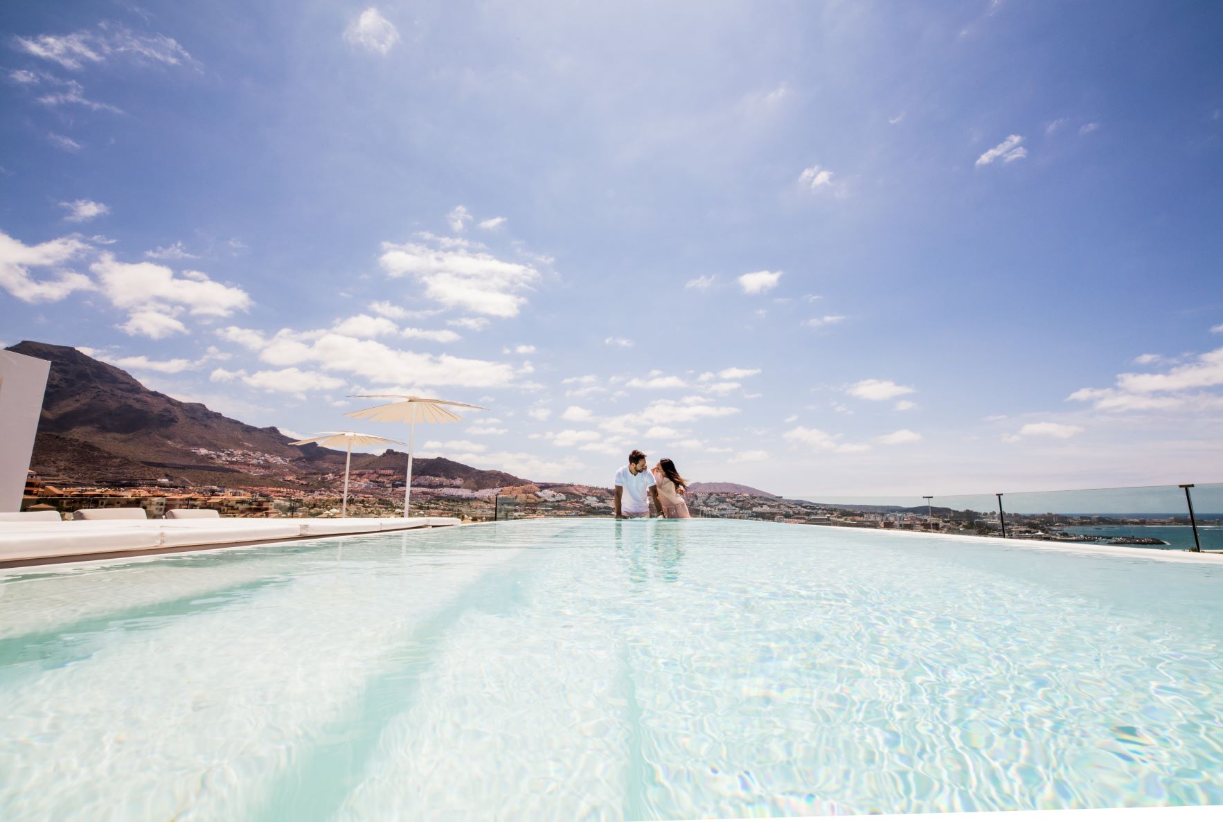 4 BEDROOM PENTHOUSE EXTRA LARGE ROOM, WITH PRIVATE POOL, JACUZZI, SEA VIEW, MOUNTAIN VIEW AND TERRACE (INFINITY EUPHORIA)