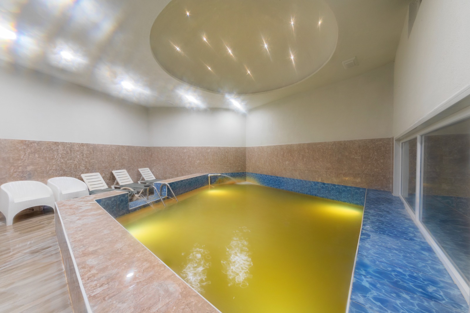 Piscina deschisă