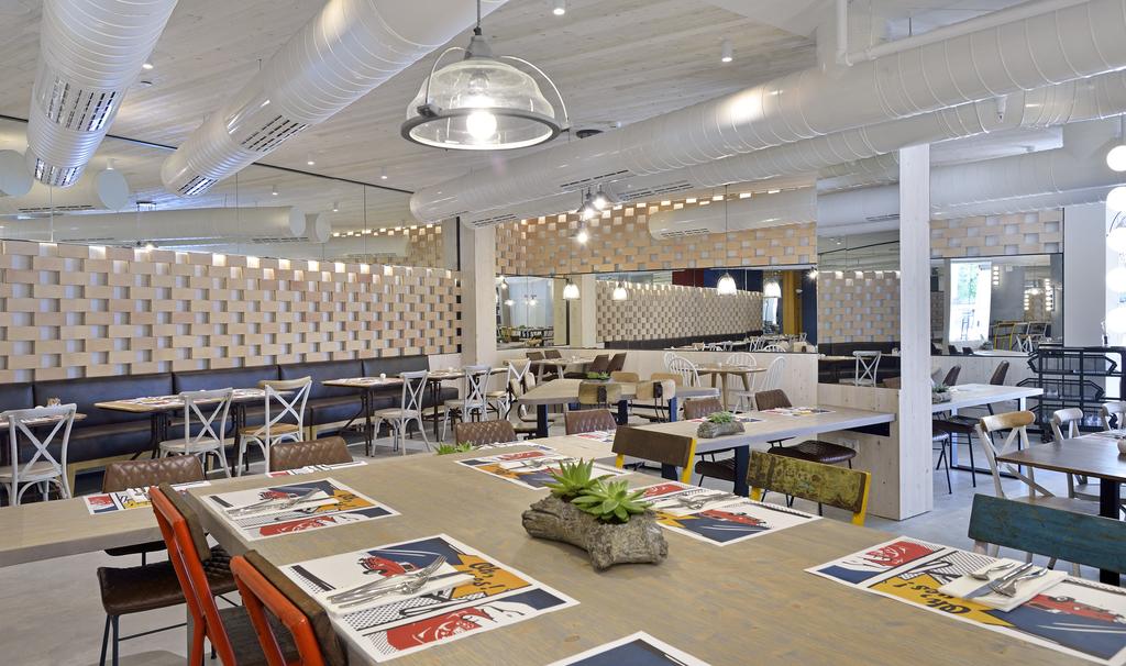 Main Restaurant - Food Factory