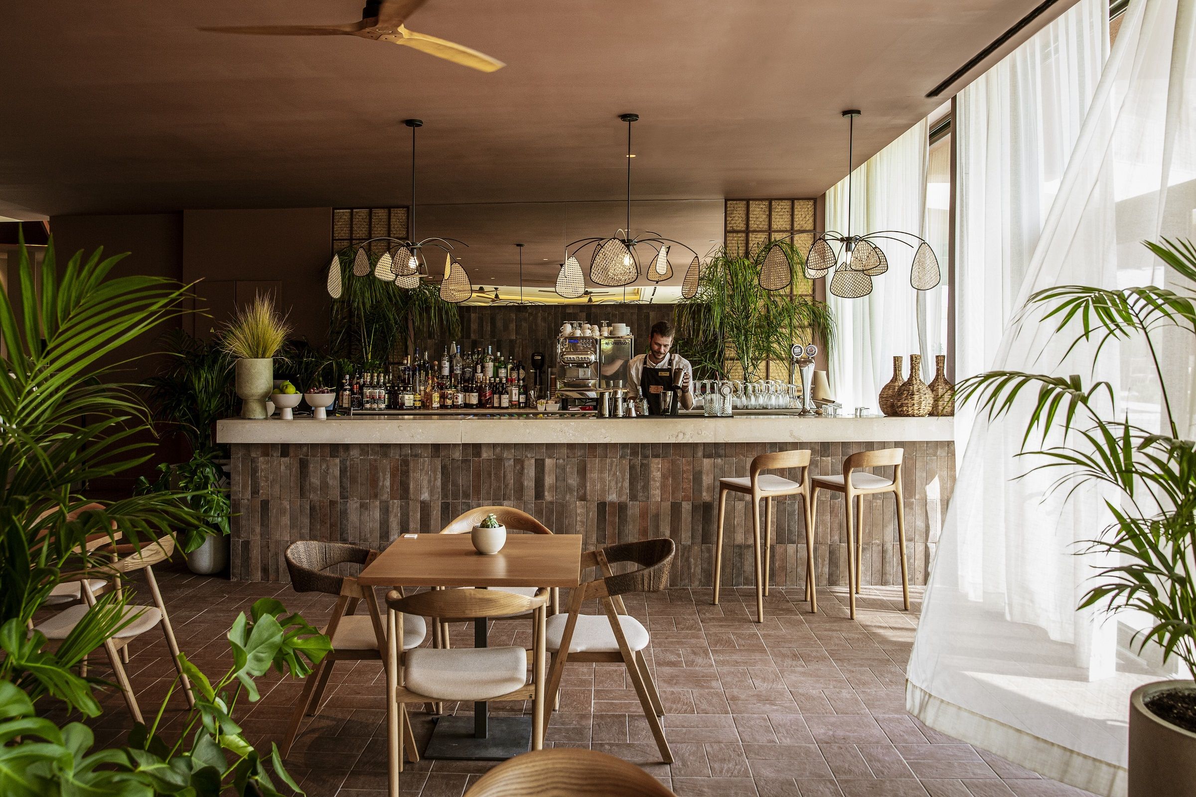 Canteen Bar				