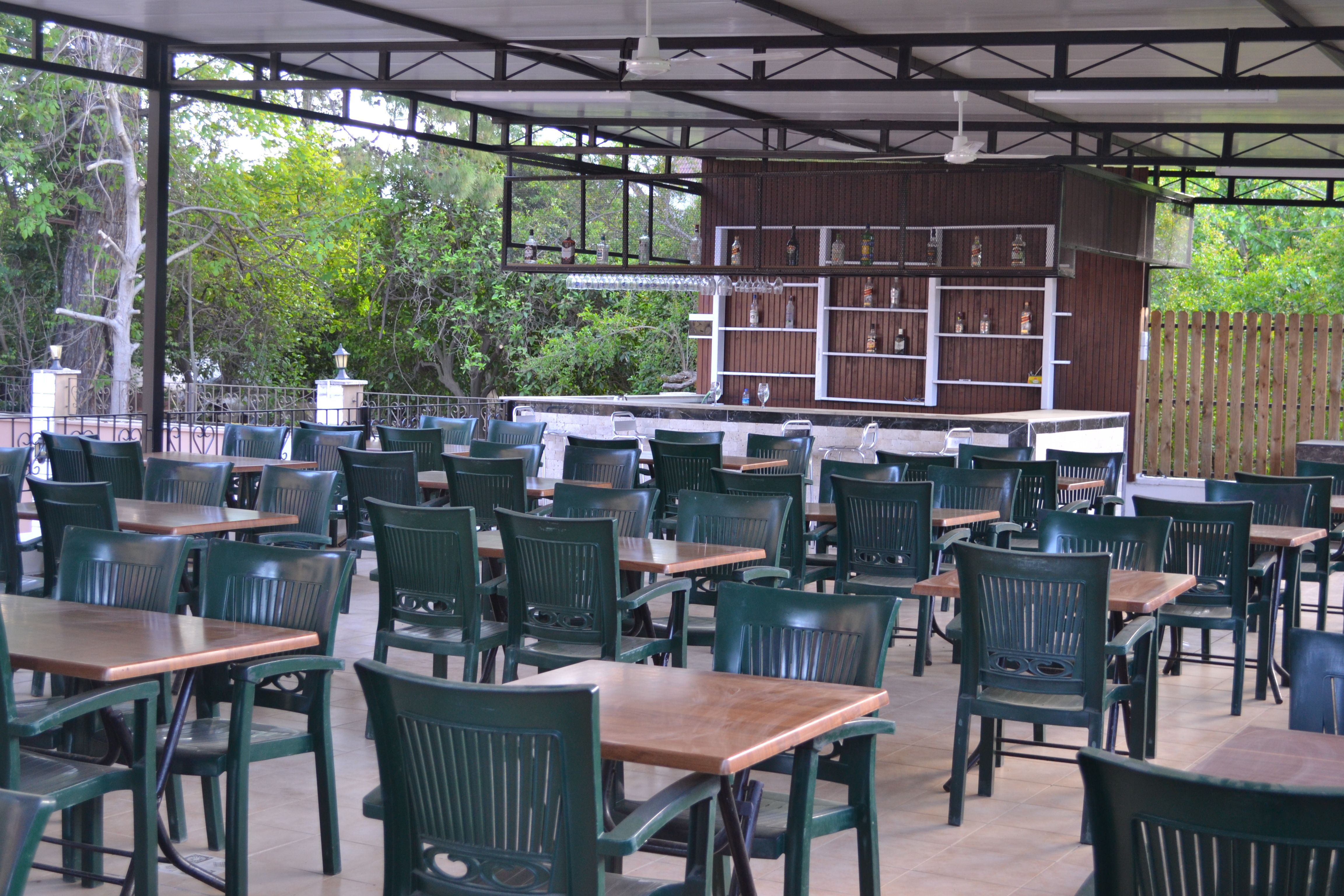 pool bar
