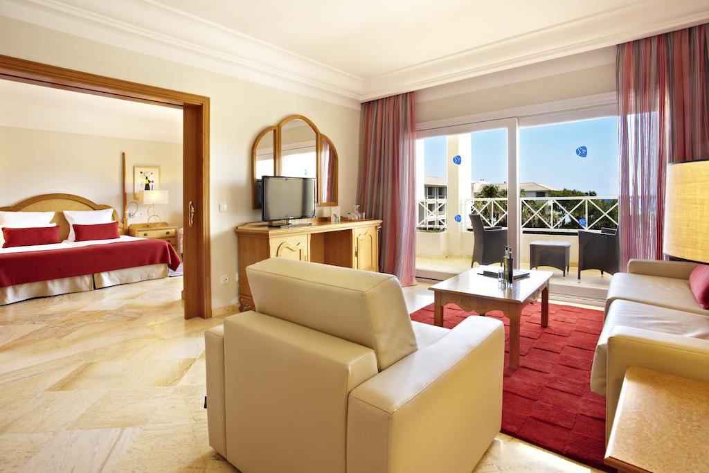 Suite Side Sea view or Pool View Balcony