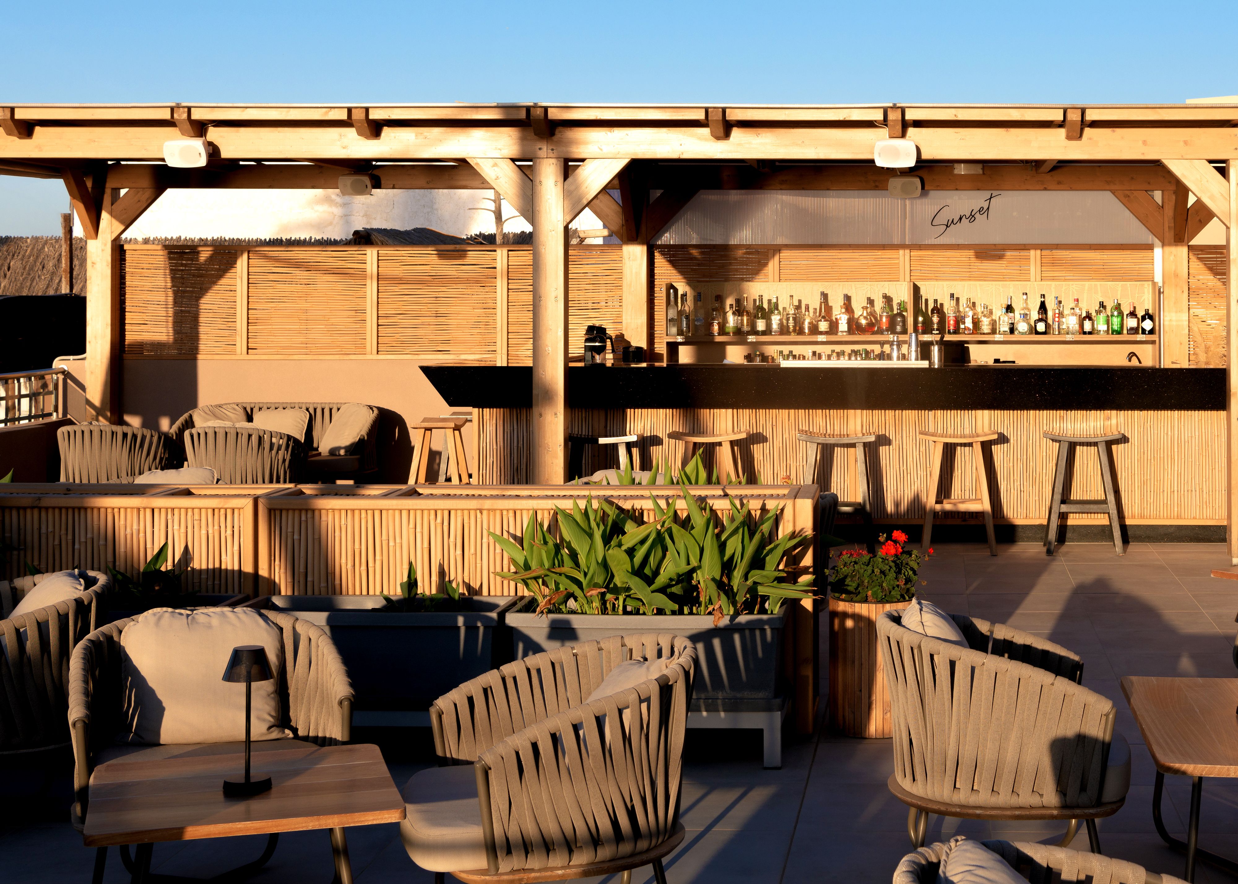 Sunset Cocktail Bar