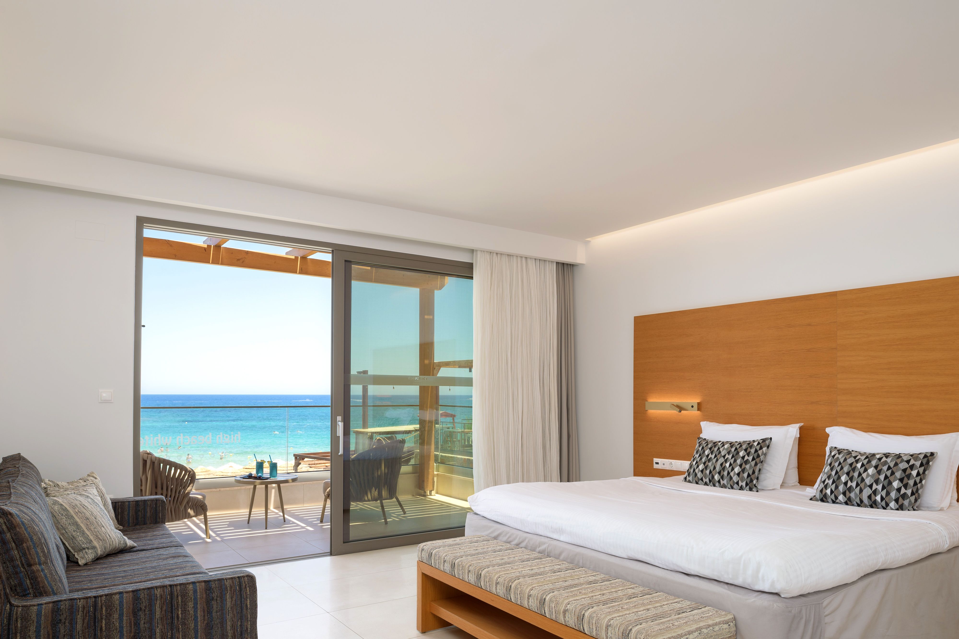 White Pearl Beachfront Suite Front Sea View