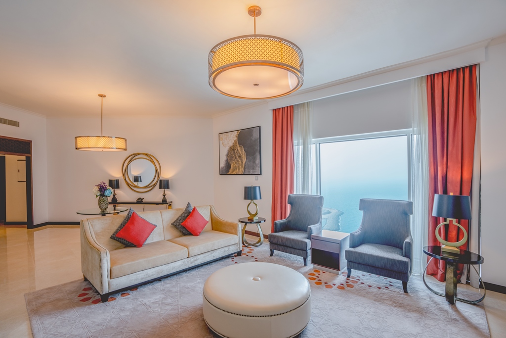 EXECUTIVE SUITE