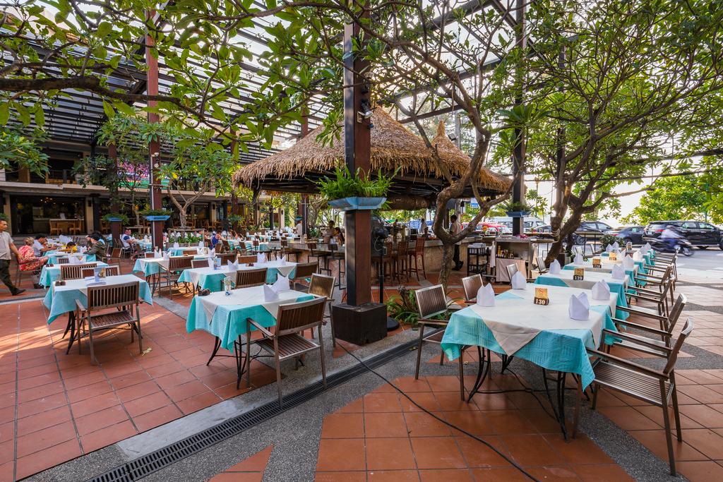 Laimai Courtyard Restaurant