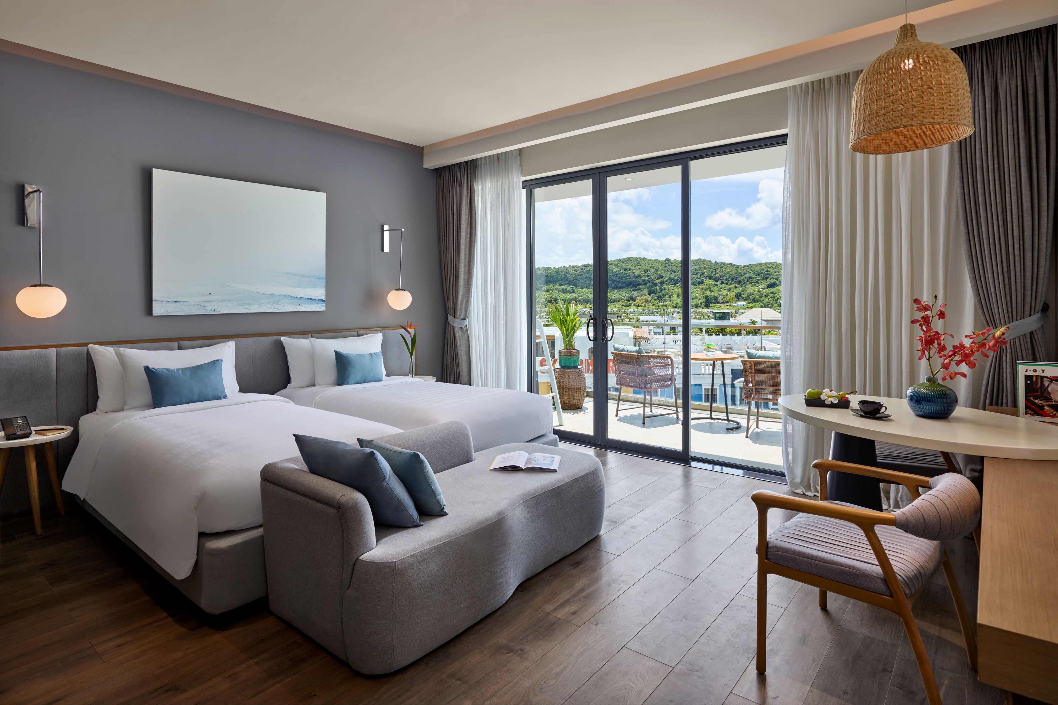 STANDARD ROOM WITH BALCONY (CHILD WITHOUT EXTRA BED)