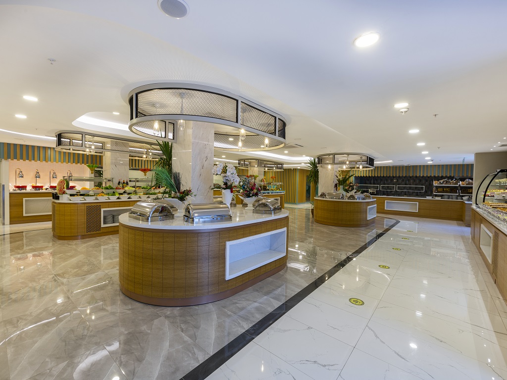 MAIN RESTAURANT