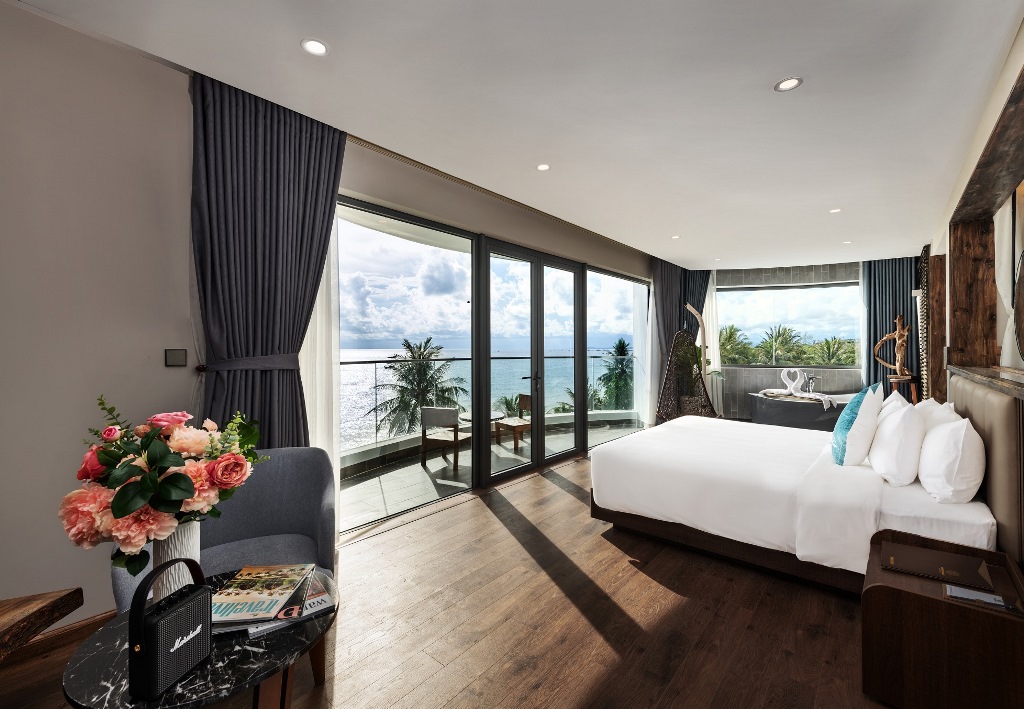 GRAND SUITE SUNSET OCEAN PANORAMA