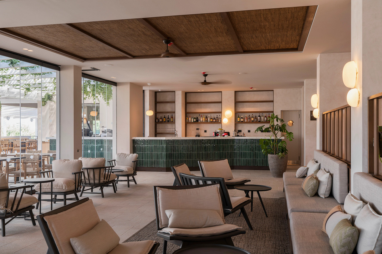 RENDEZVOUS LOBBY BAR