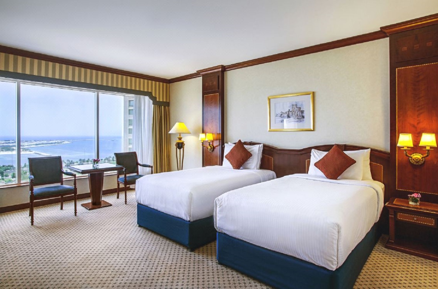 DELUXE ROOM