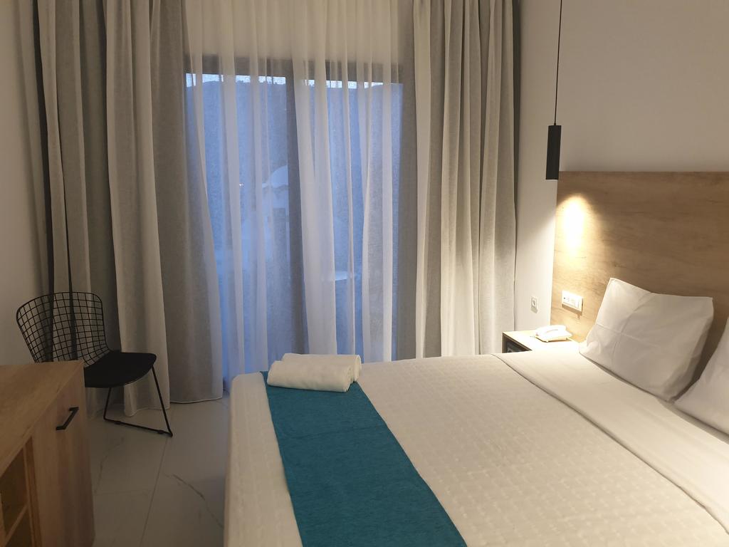 SUPERIOR DOULBE ROOM BALCONY 
