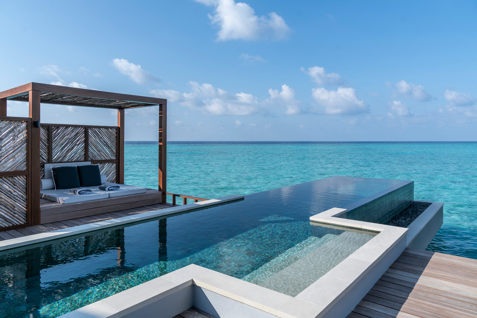FAMILY WATER VILLA WITH POOL