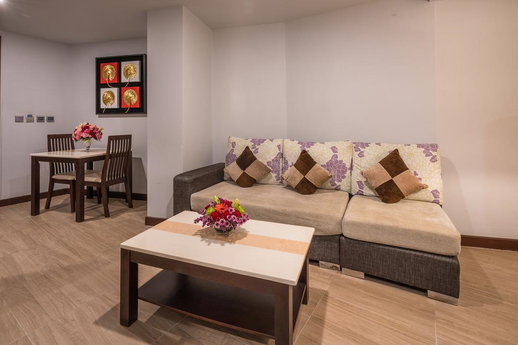 GRAND SUITE ONE BEDROOM