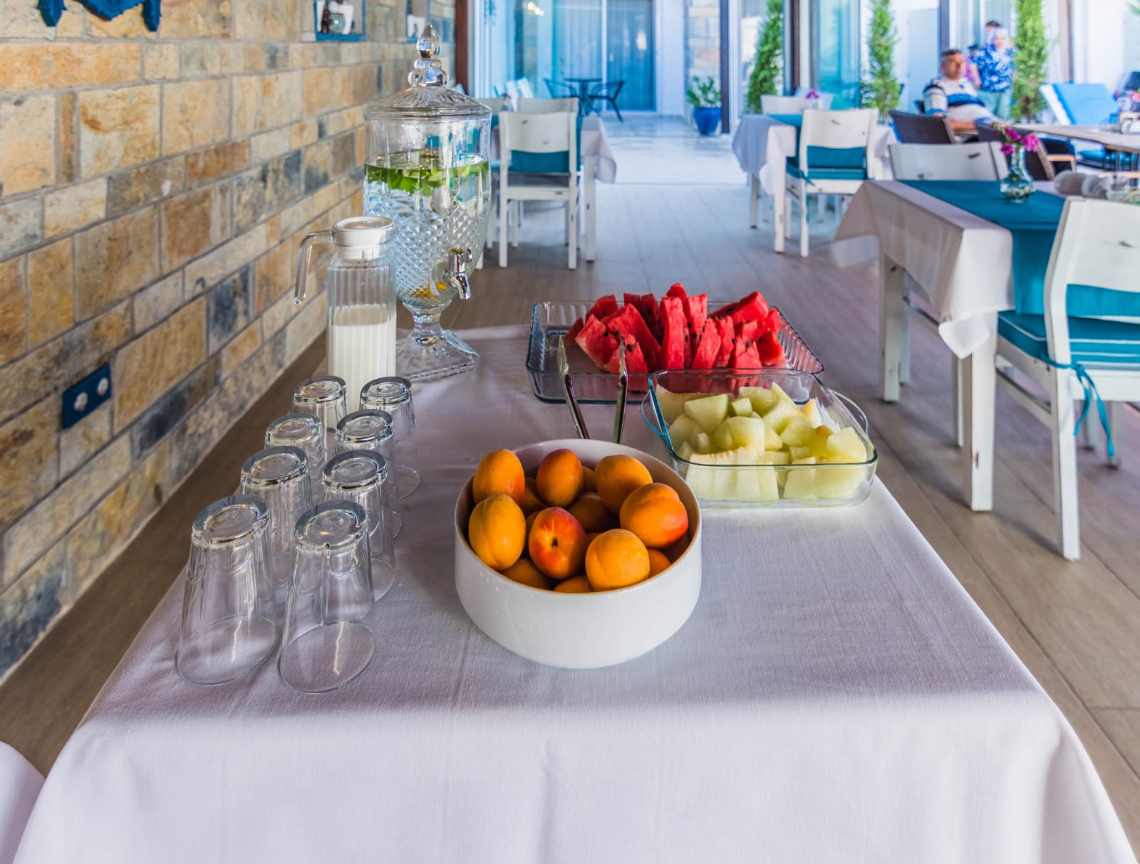 Cotton Boutique Breakfast Saloon