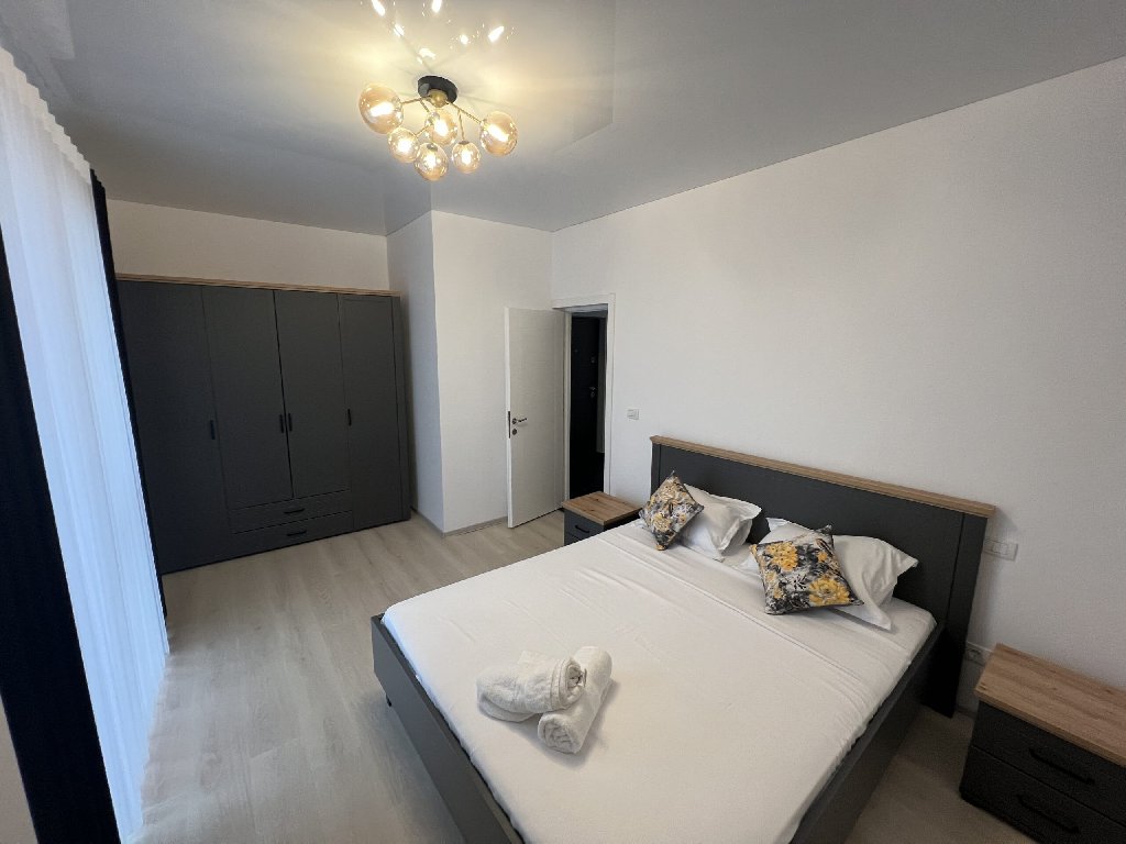 Apartament cu 2 camere si bucatarie