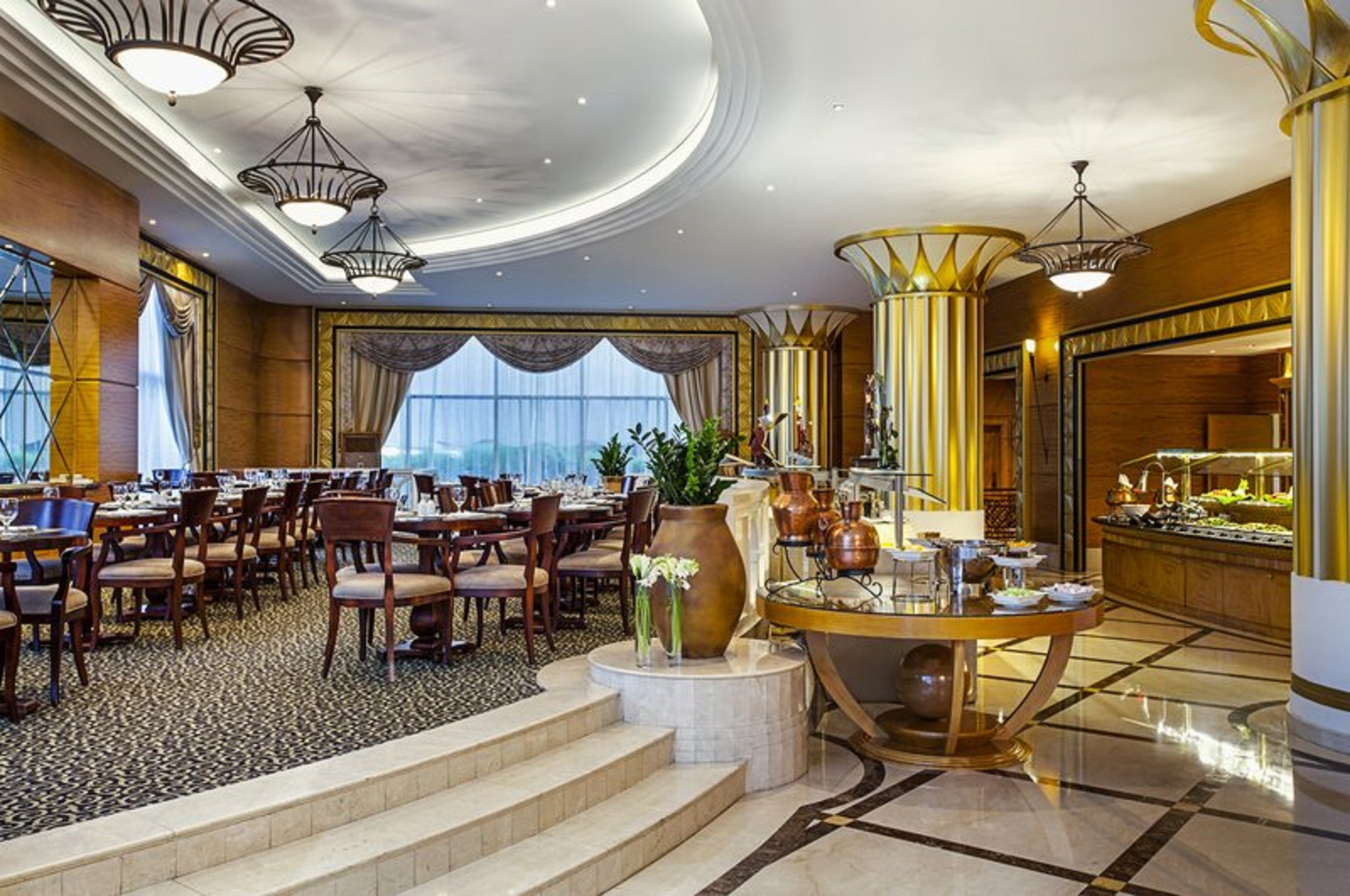MAIN RESTAURANT