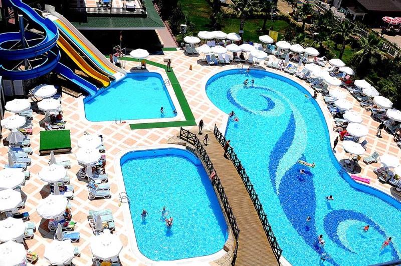 HOLIDAY GARDEN RESORT HOTEL 8.jpg