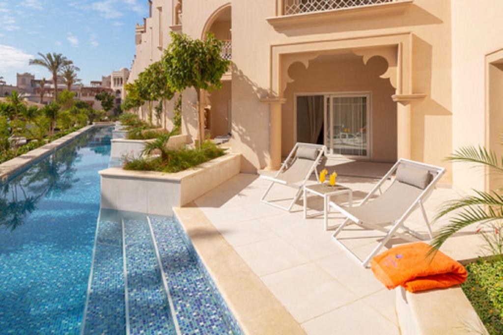 Suite (Pool Access)