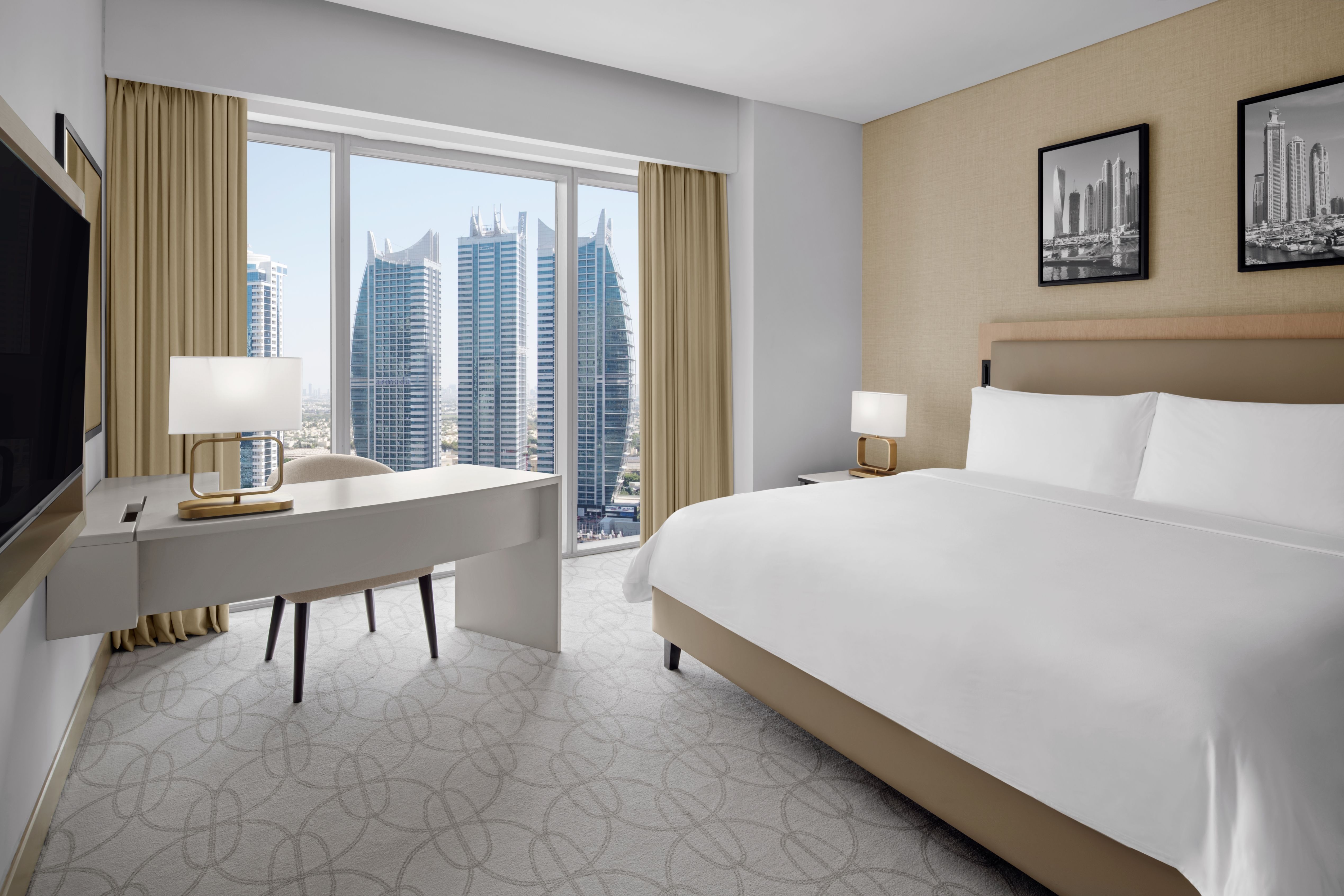 PREMIERE GUEST ROOM