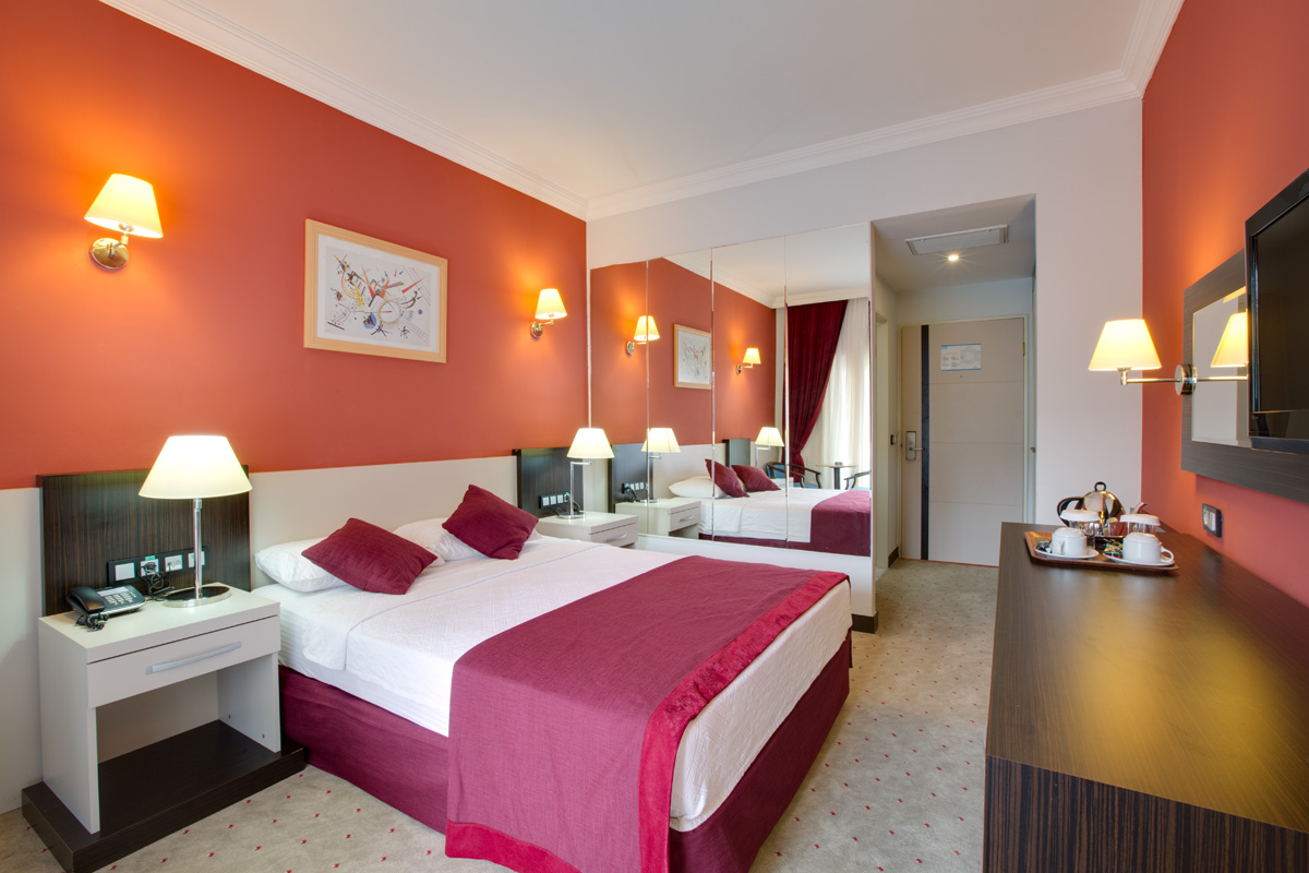 STANDARD ROOM