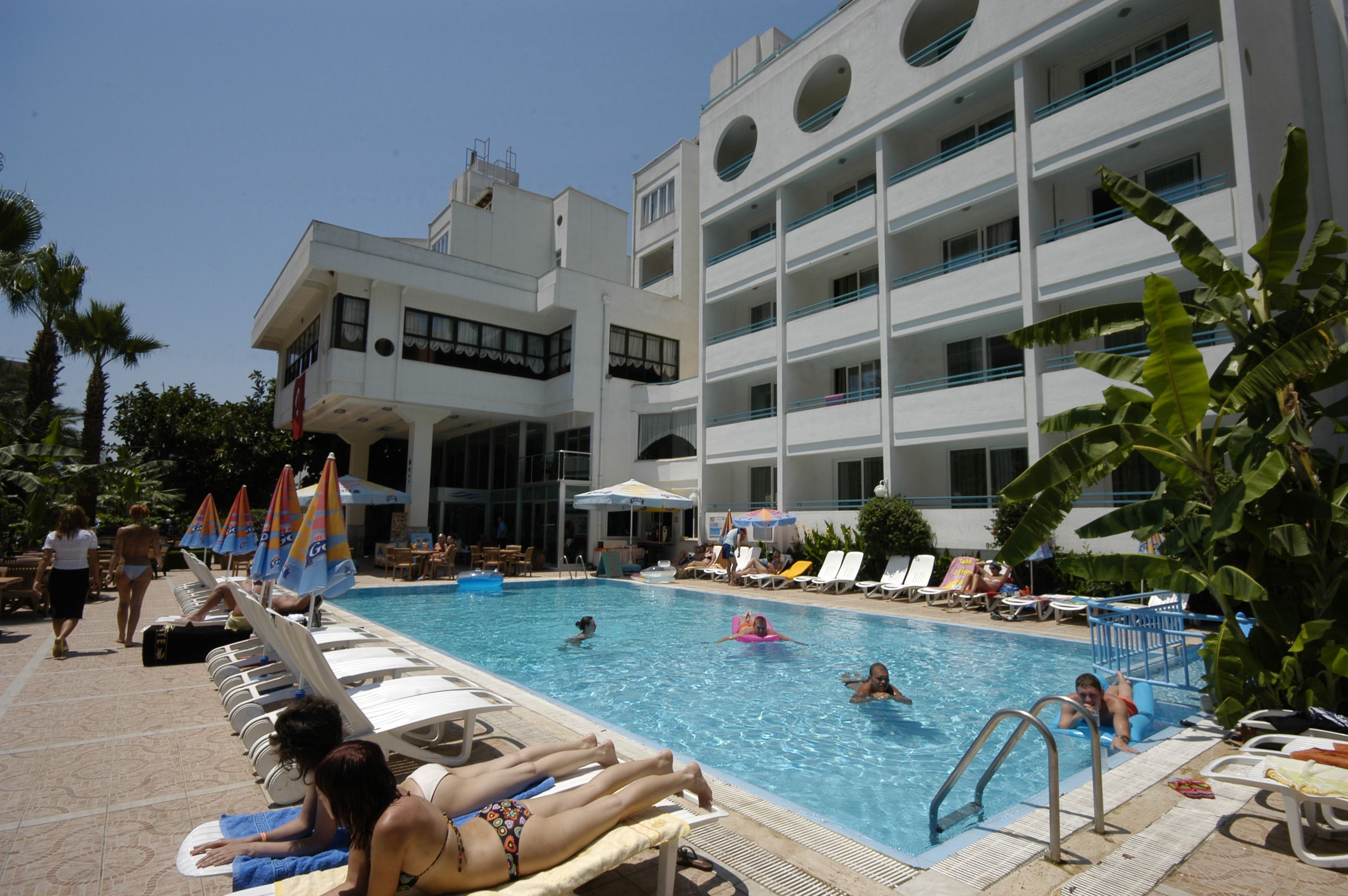 Piscina deschisă