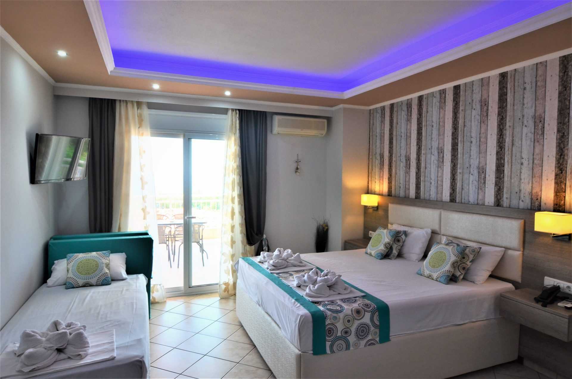 5-family-sea-view-for-4-persons-1.jpg