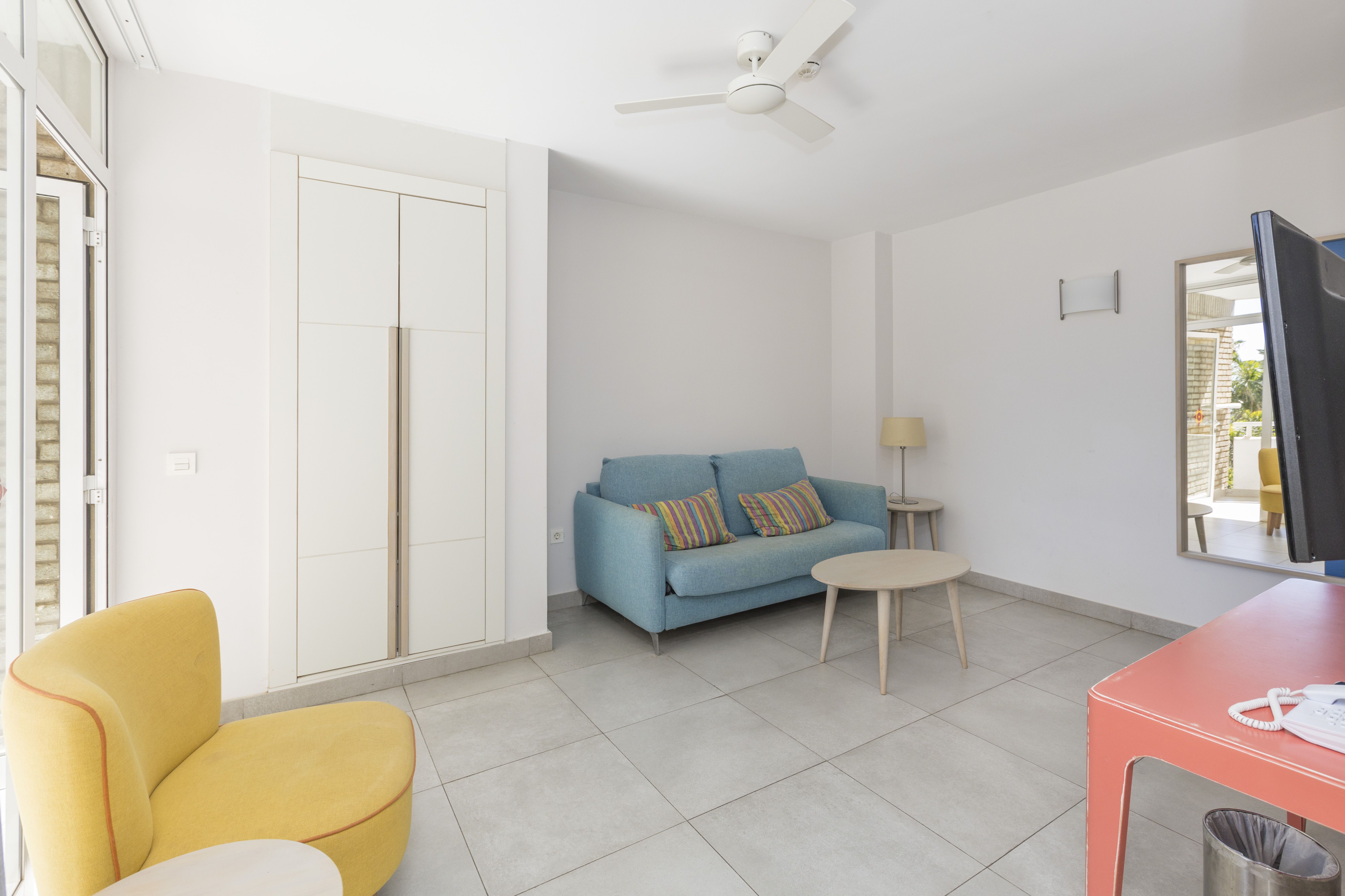 STANDARD 1 BEDROOM APARTMENT WITH BALCONY (APR)