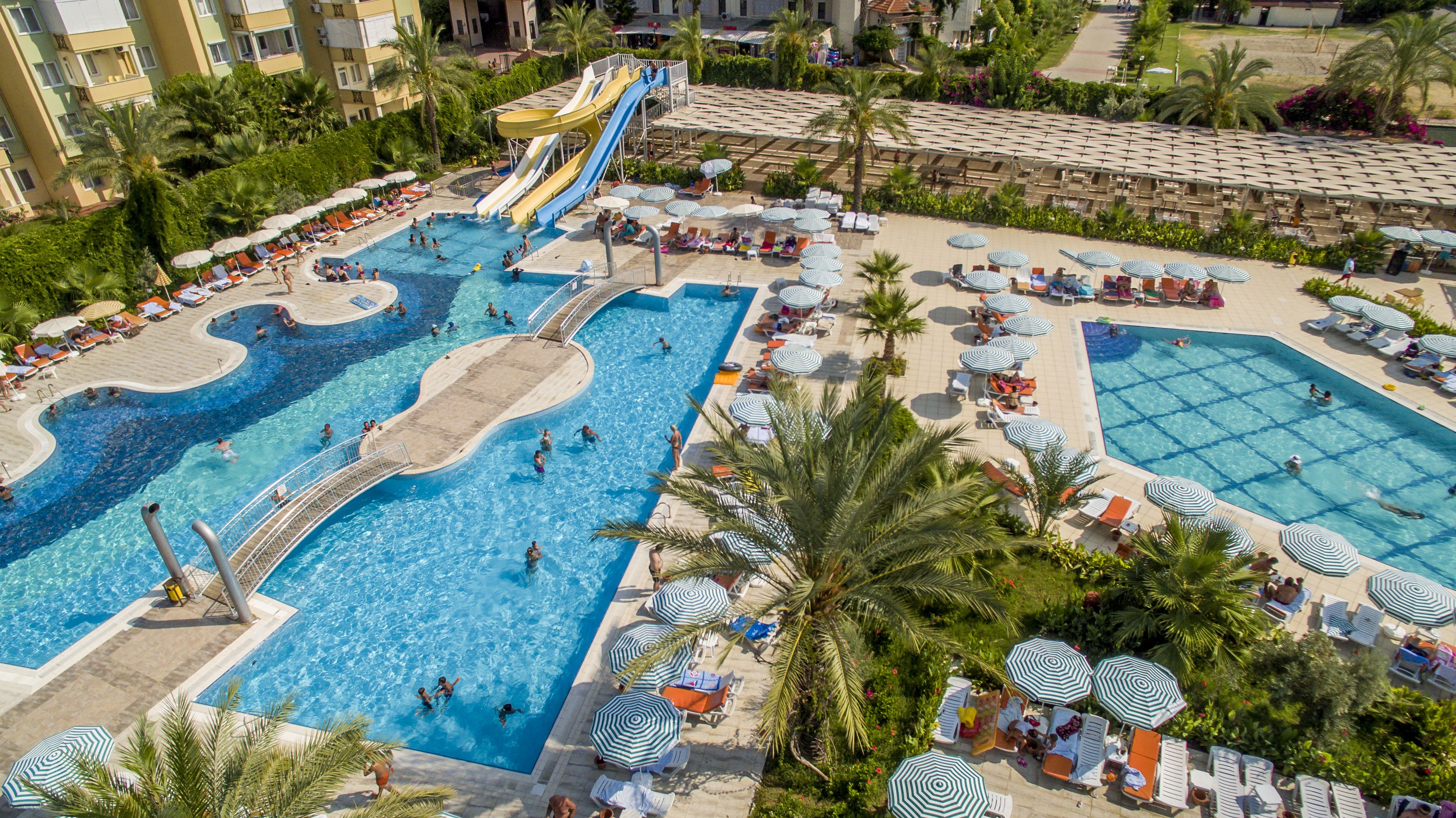 Piscina deschisă
