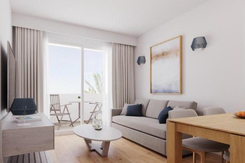 APARTMENT SUPERIOR SEA VIEW (BALCONY OR TERRACE)