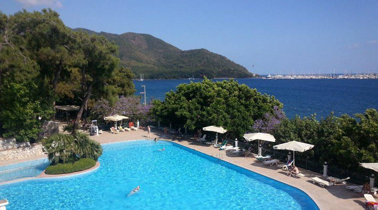 Piscina deschisă