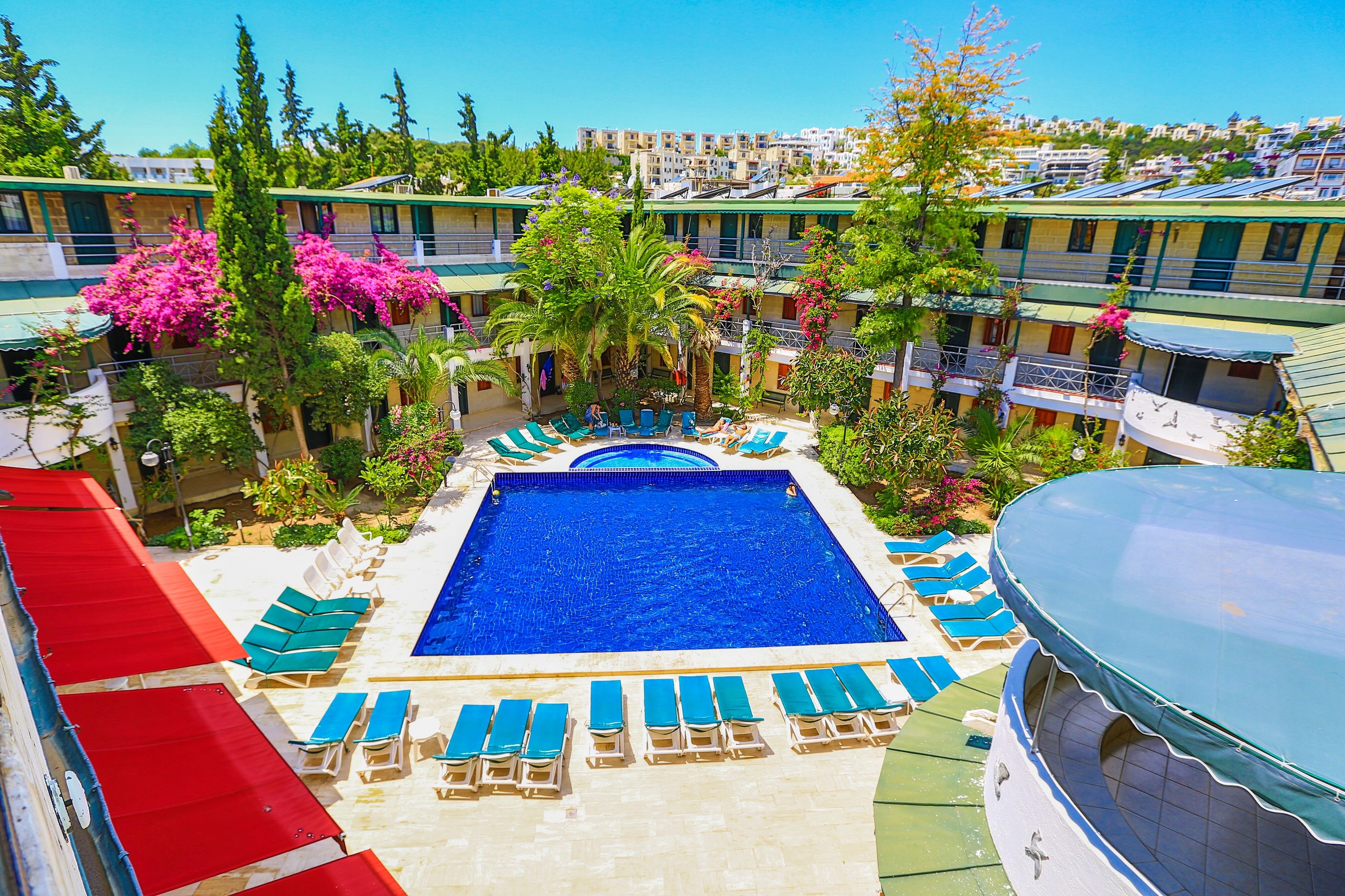 Piscina deschisă