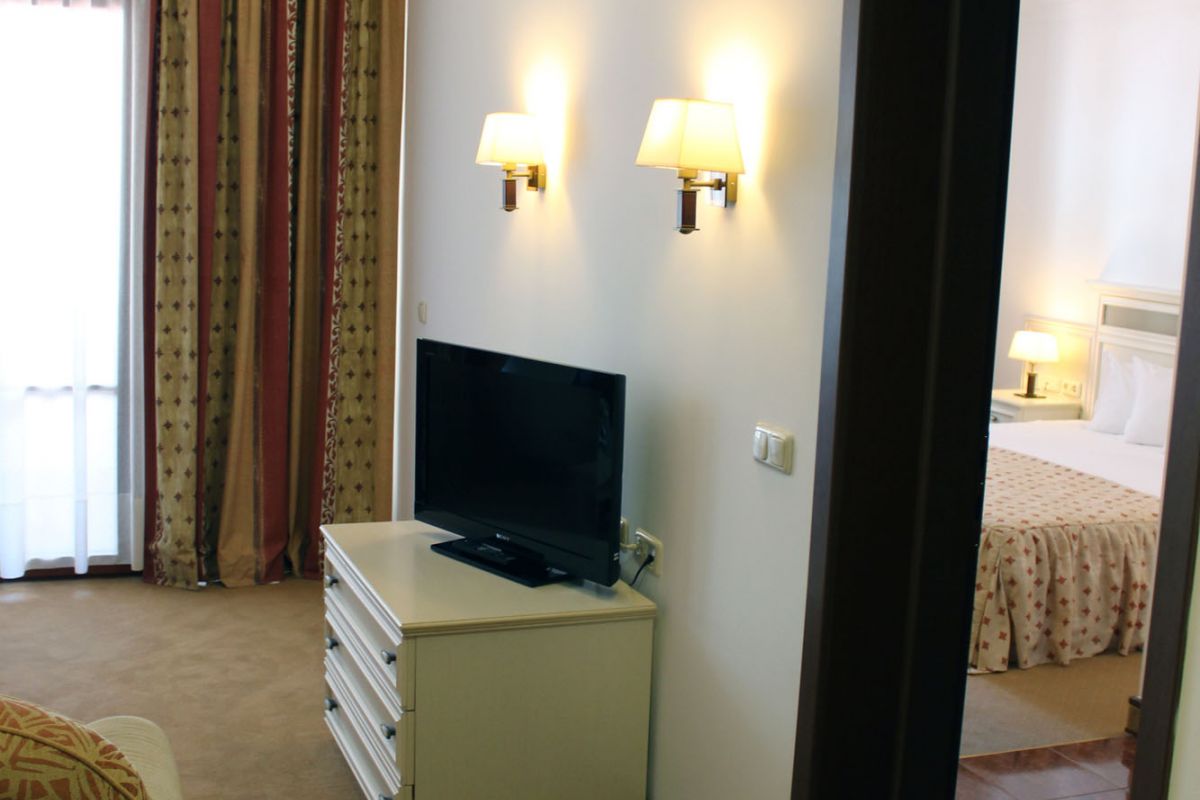 Standard Suite (Balcony)