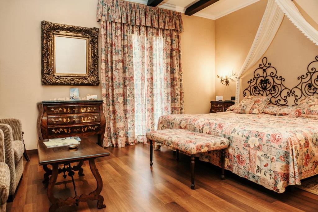 Classic Garden View Room