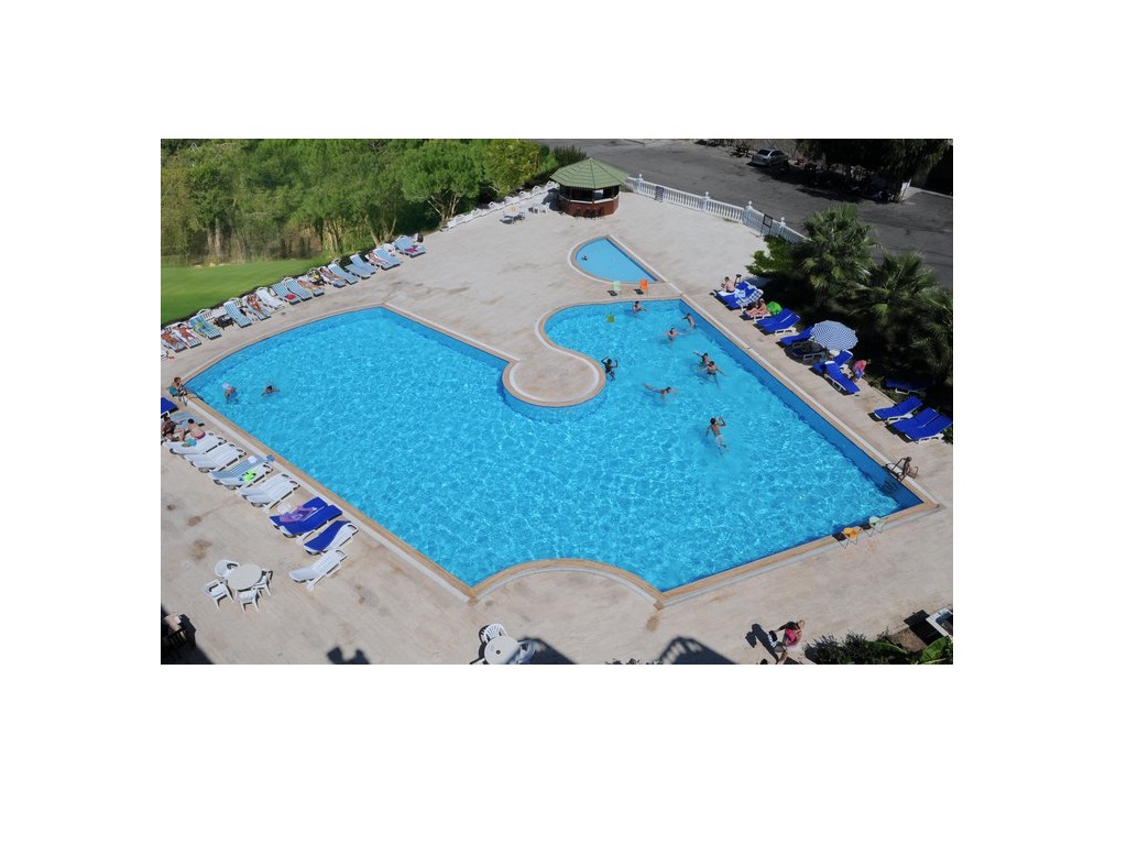 Piscina deschisă