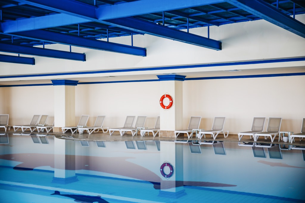 Piscină interioară