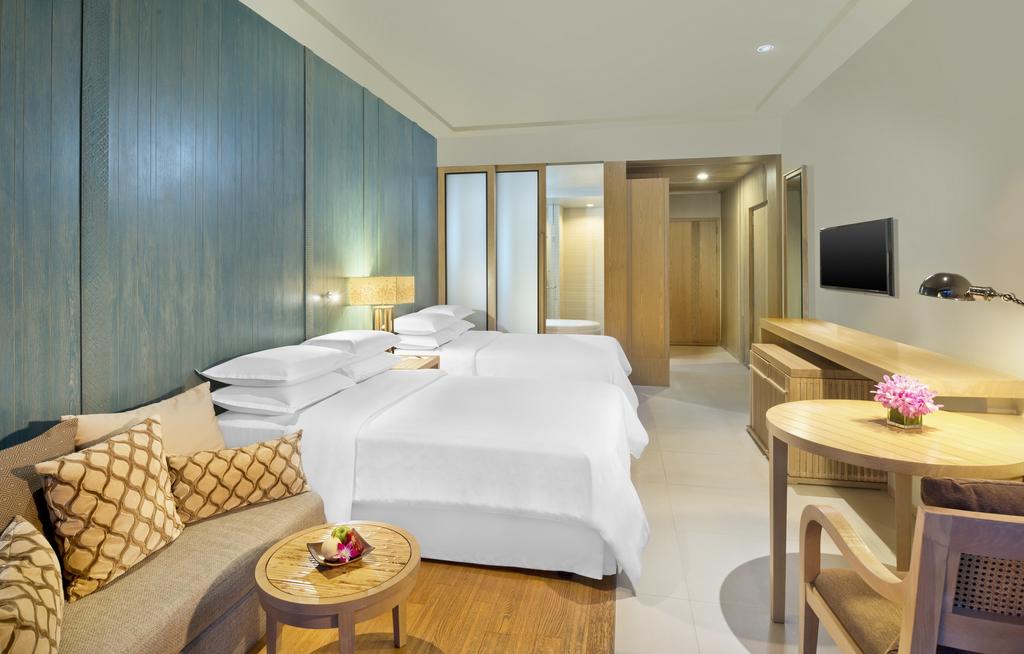 Club Sea Facing Suite	