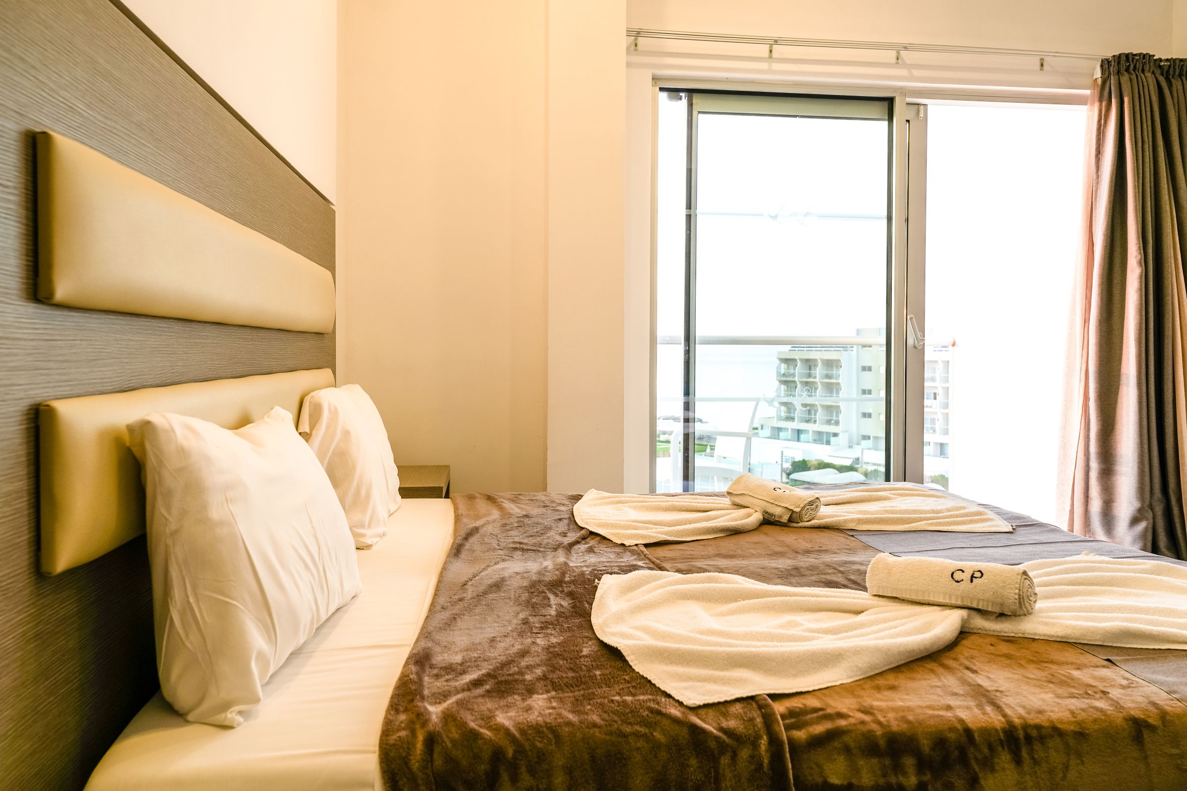 Standard Room (laterial sea view or pool view )