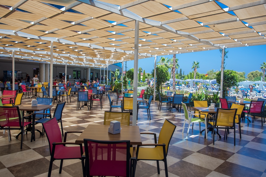 BEACH RESTAURANT
