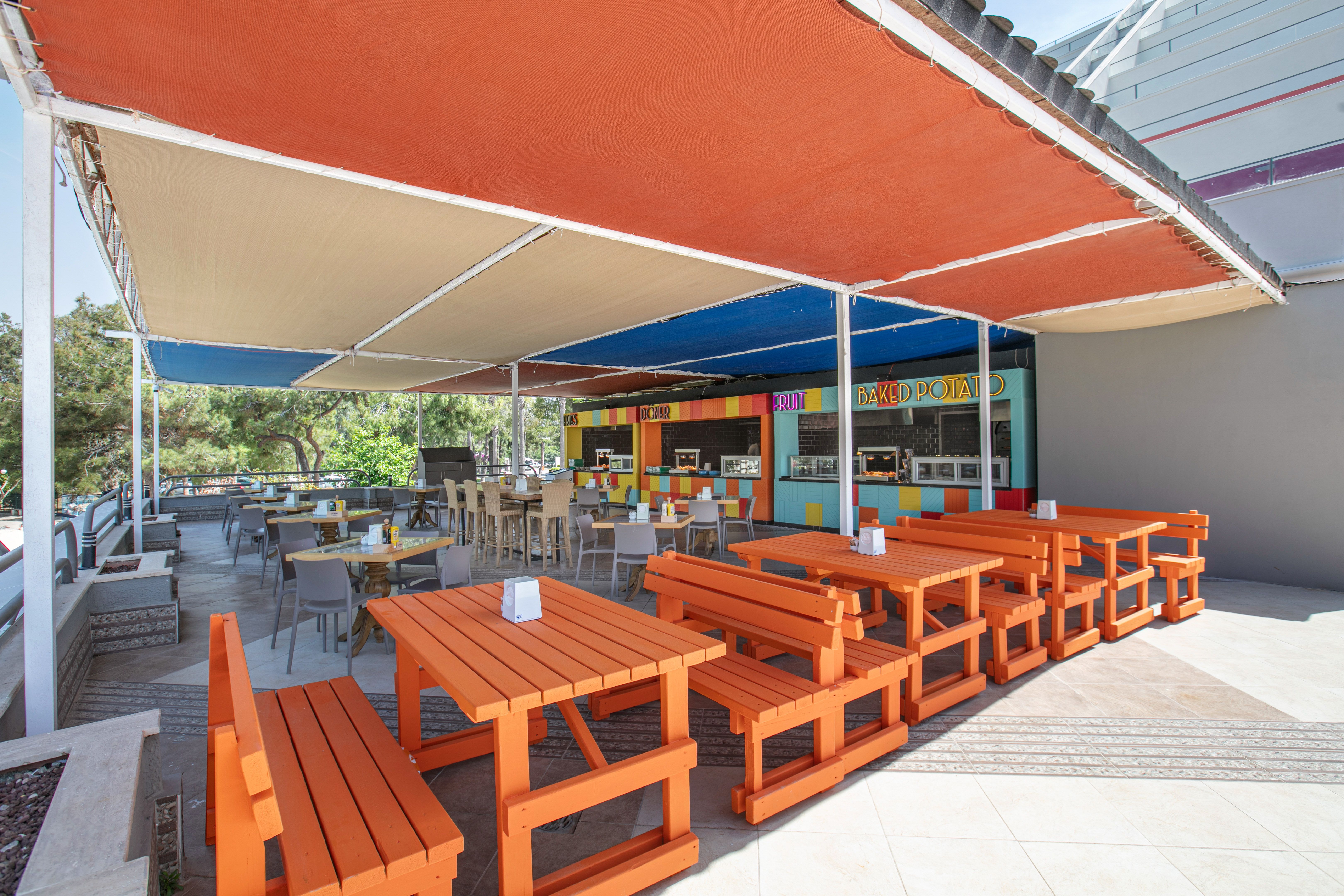 Pool Food Court