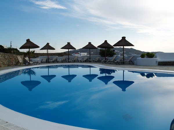 Mykonos, Boheme, piscina.jpg