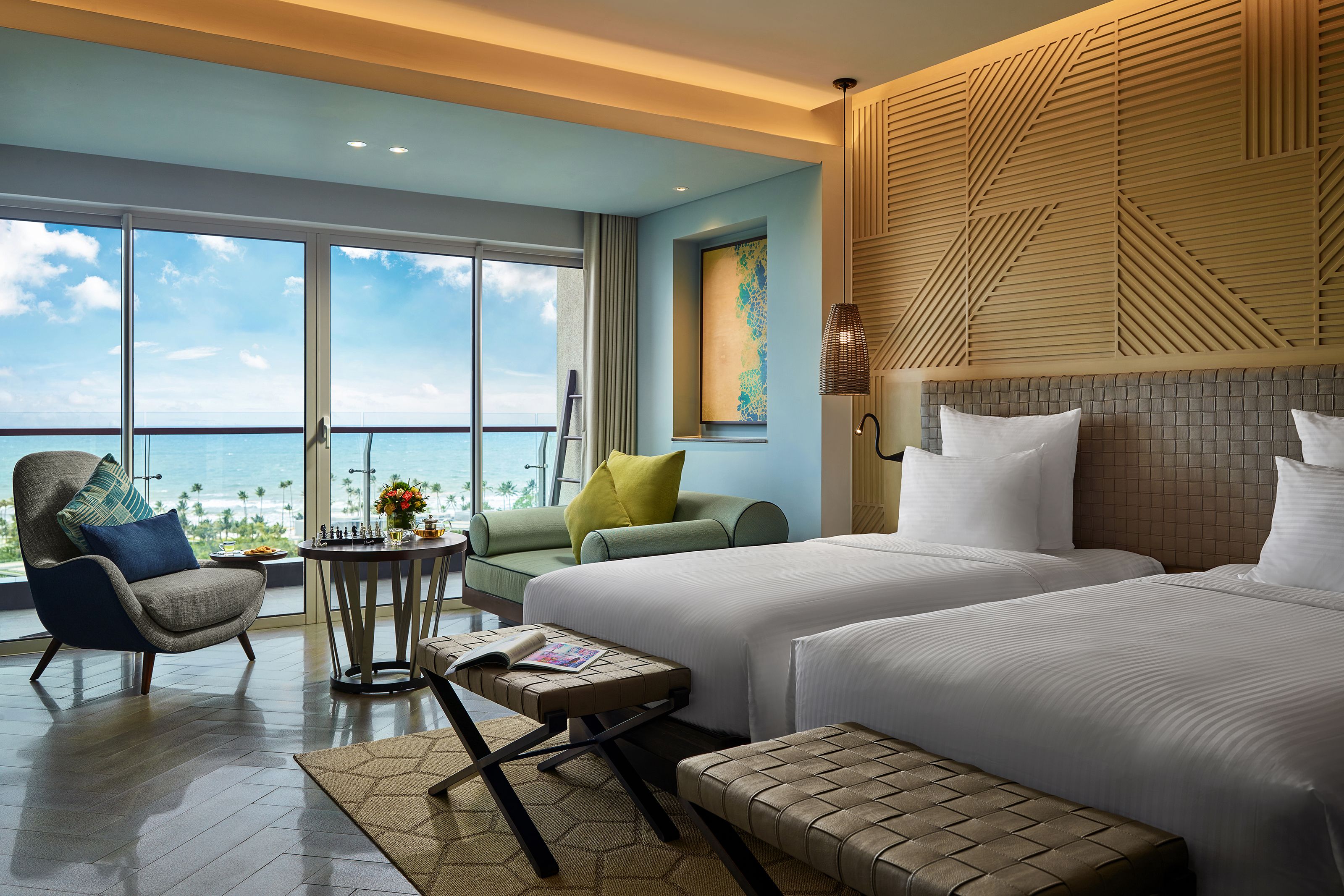DELUXE OCEAN BALCONY