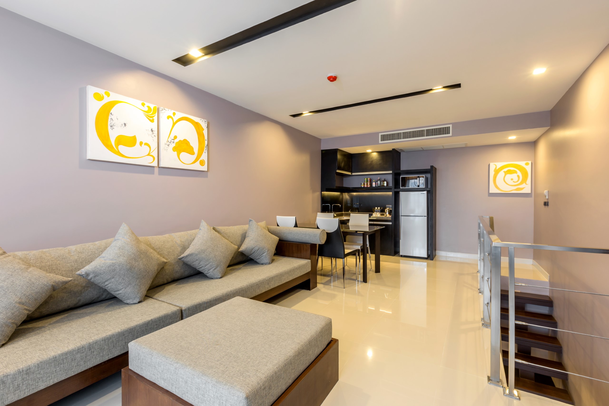 1 B/ROOM FAMILY SUITE