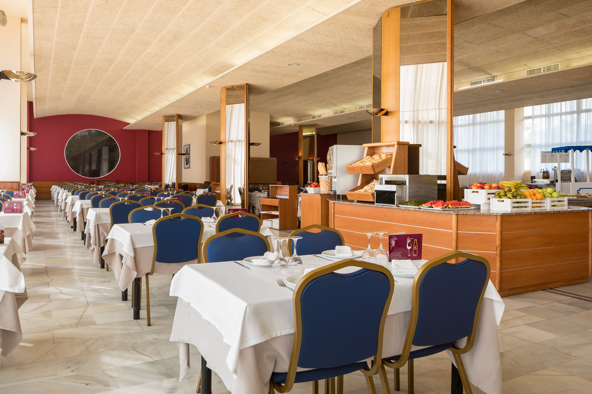 Main restaurant 