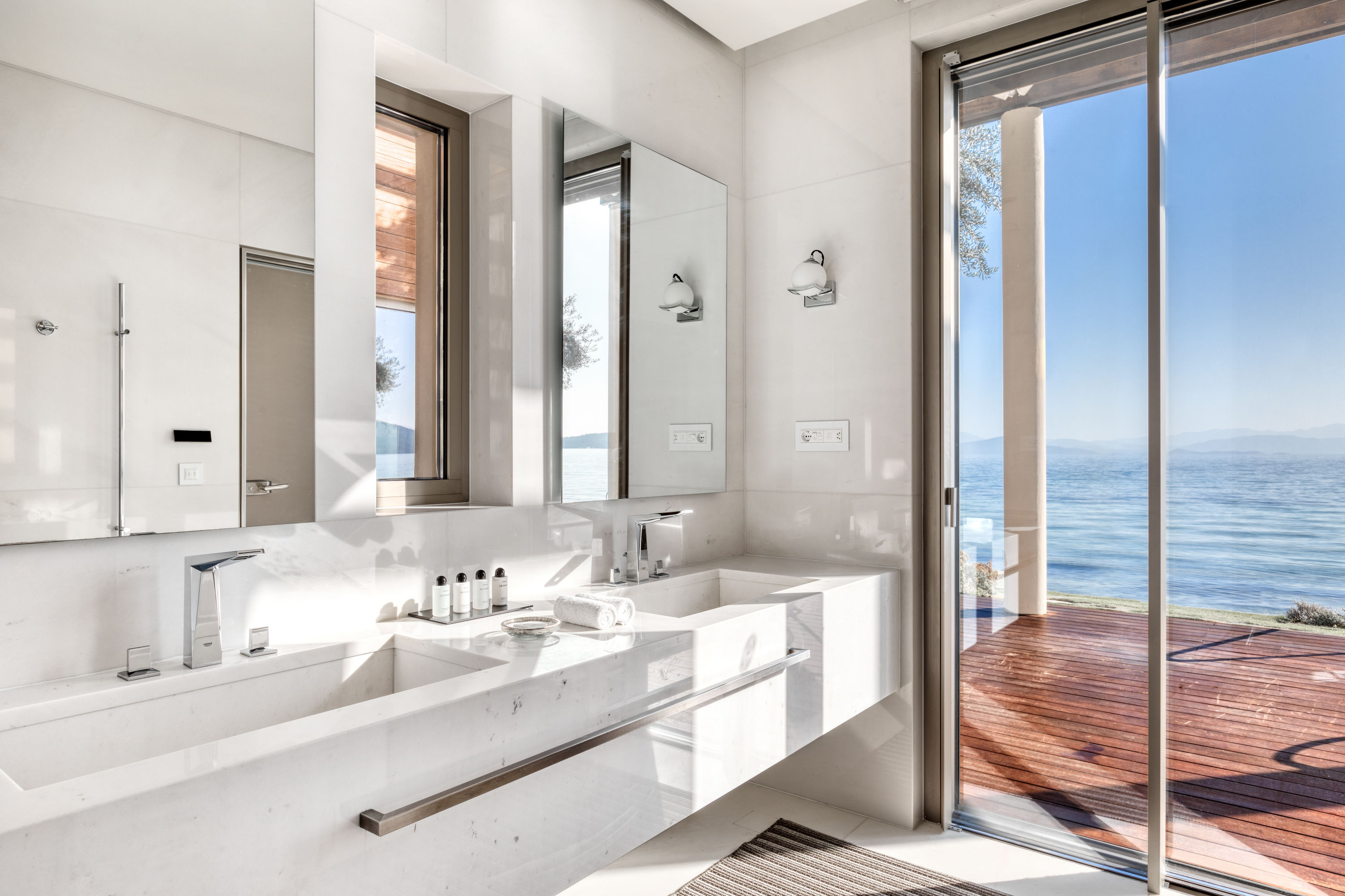 HRH Ivory Villa SV