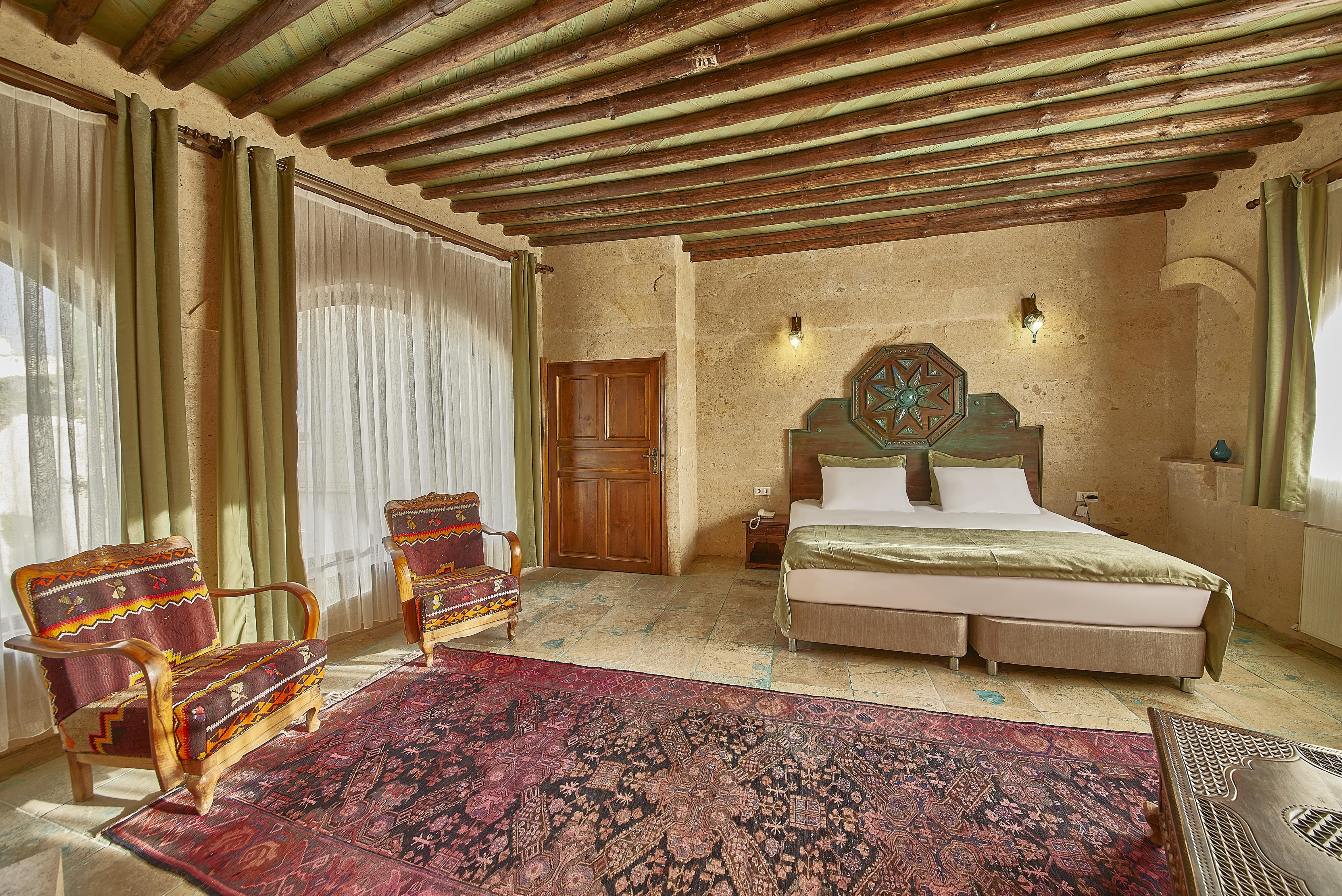 KING SUITE ROOM