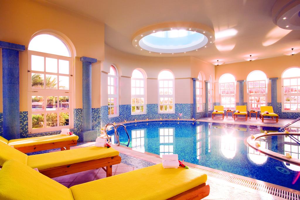 Piscină interioară